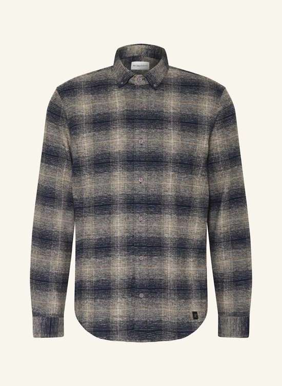 Комфортная посадка фланелевой рубашки