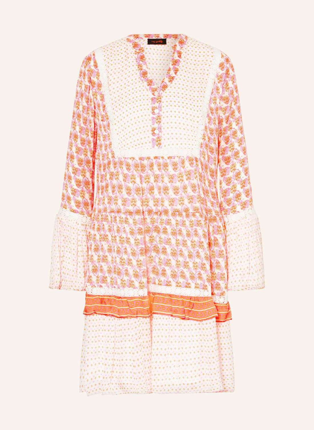 Платье с кружевом и рюшами