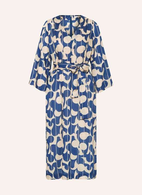 Платье с рукавами 3/4