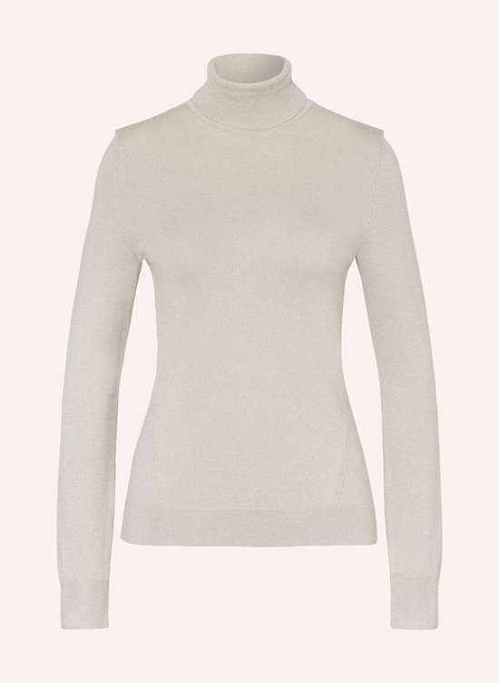 Пуловер с высоким воротником