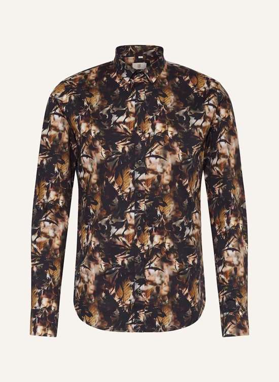 Рубашка очень узкого кроя