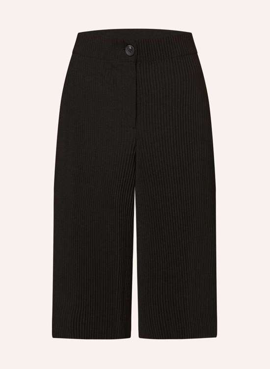 Плиссированные шорты