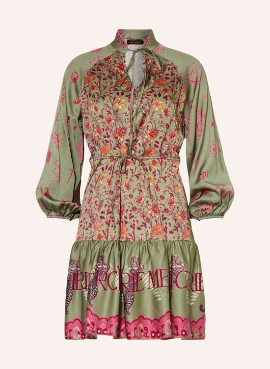 Платье с рукавами 3/4