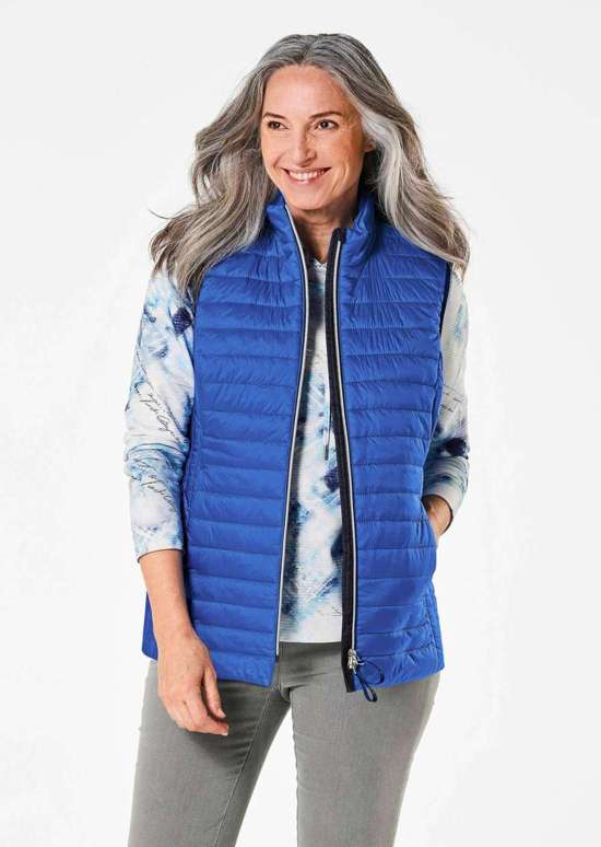 Стеганый жилет спортивного вида.