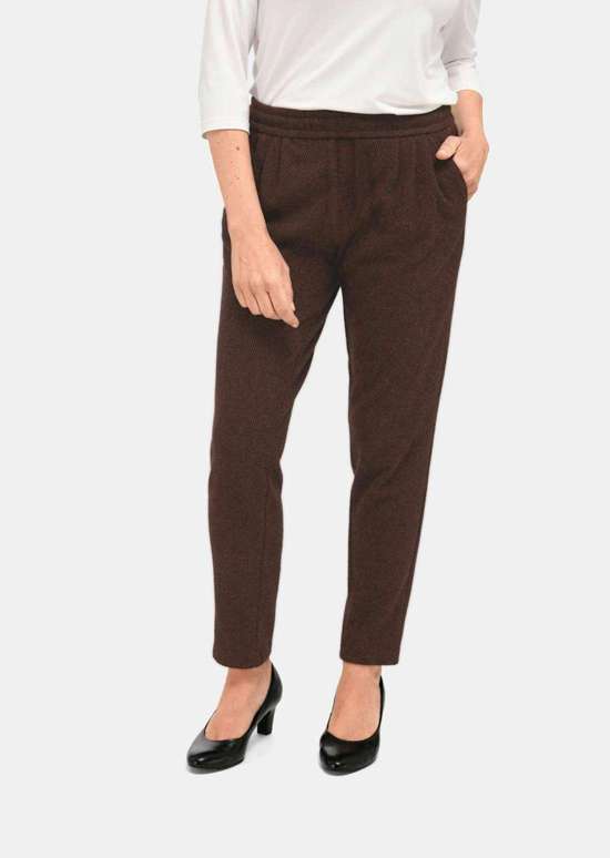 Жаккардовые брюки с узором «елочка».