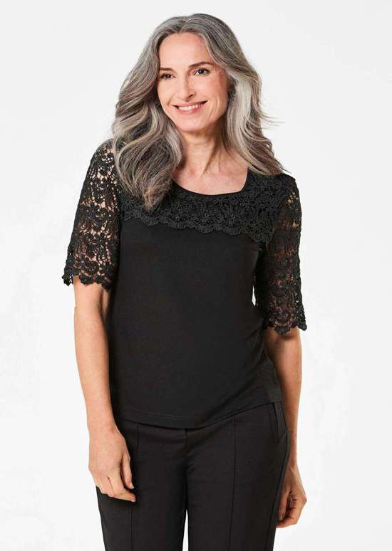 Рубашка с эффектным кружевом