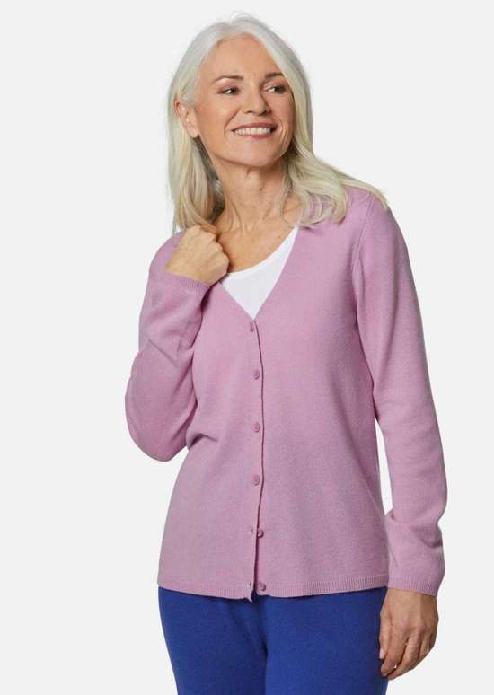 Мягкий кашемировый кардиган с V-образным вырезом.