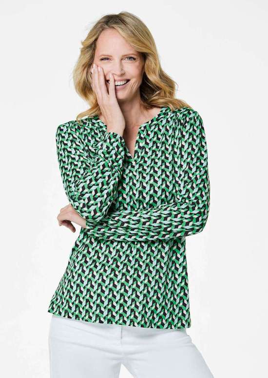 Блузка-рубашка женственного фасона