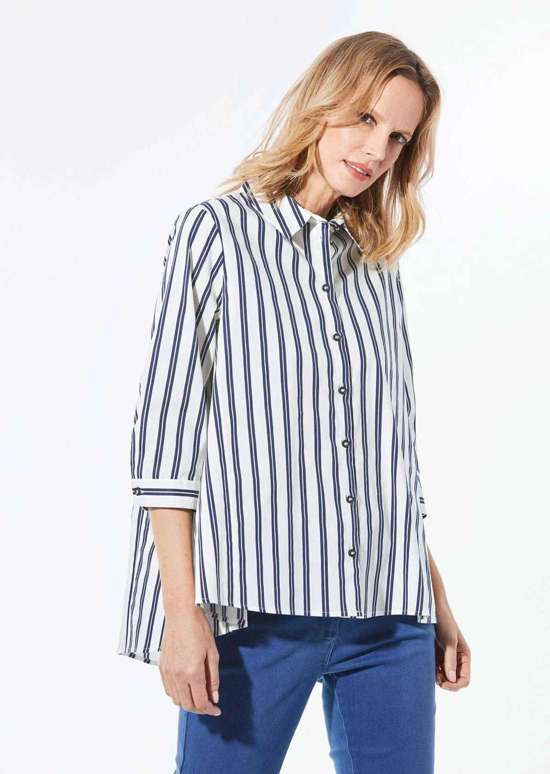 Простая хлопковая блузка с рукавами 3/4.