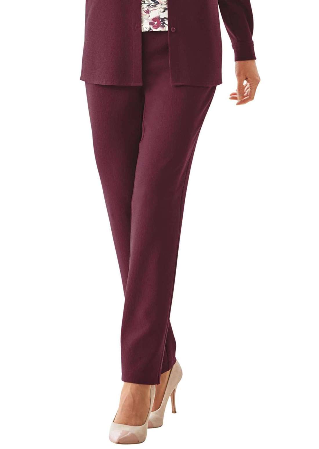 Брюки-комбинезоны, не требующие особого ухода.