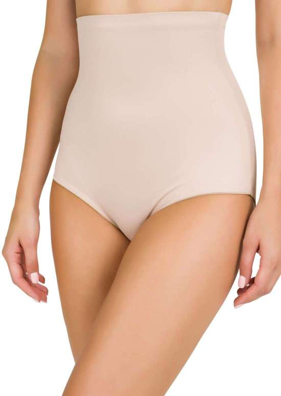 Моделирующие трусы макси с завышенной талией.