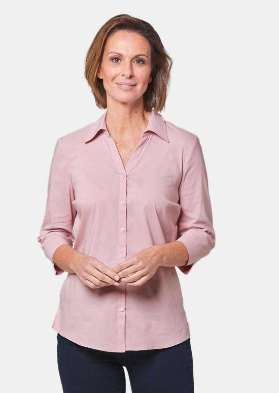 Эластичная, удобная блузка из хлопка.