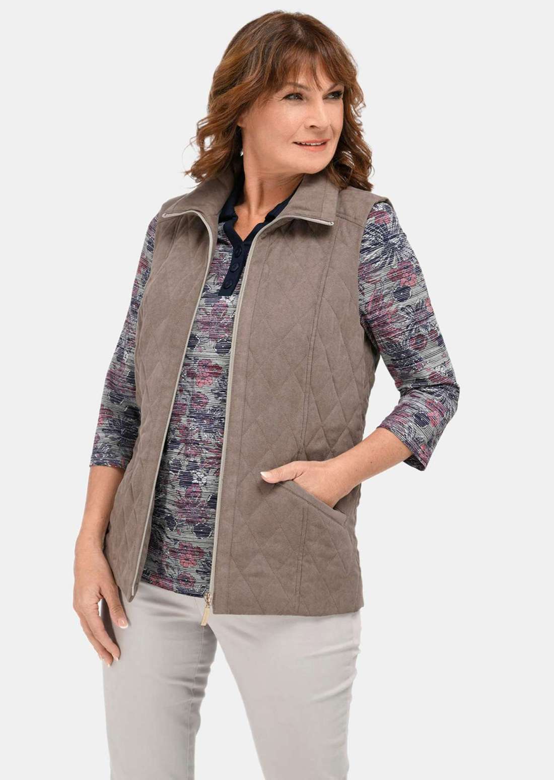 Классический замшевый стеганый жилет с воротником