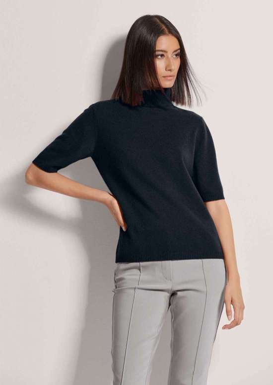 Кашемировый свитер с высоким воротником