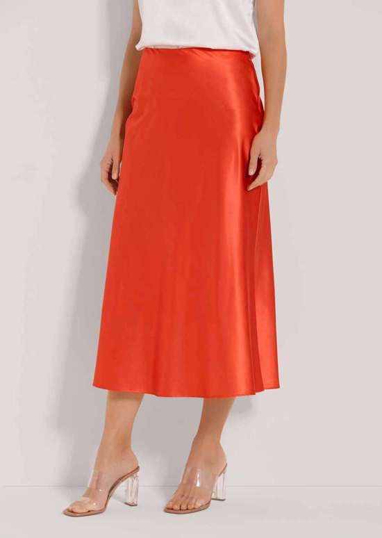 Длинная юбка с гламурным видом