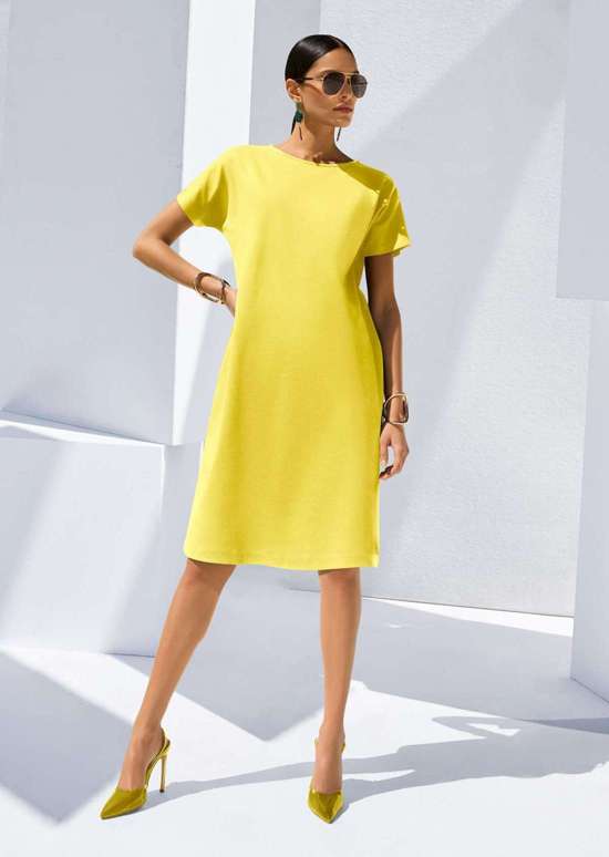 Трикотажное платье модного H-образного силуэта
