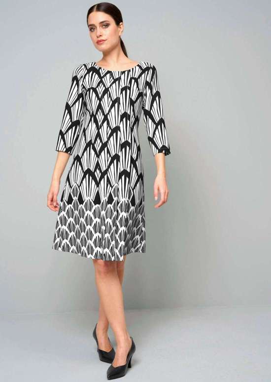 Платье с женственными защипами