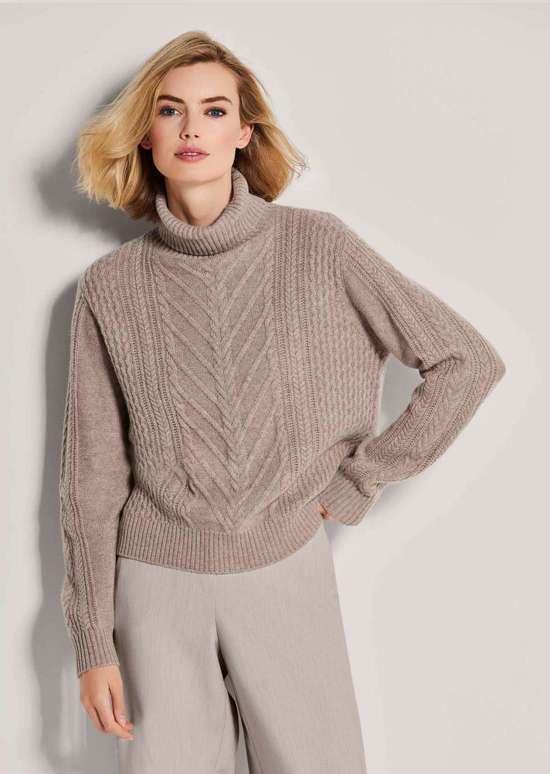 Кашемировый свитер с высоким воротником косой вязки