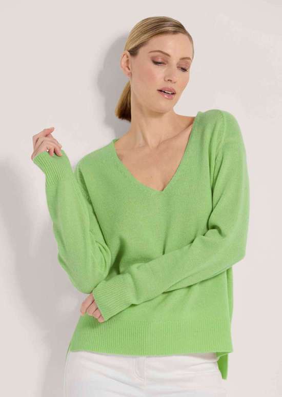 Кашемировый свитер с V-образным вырезом