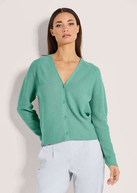 кардиган с V-образным вырезом