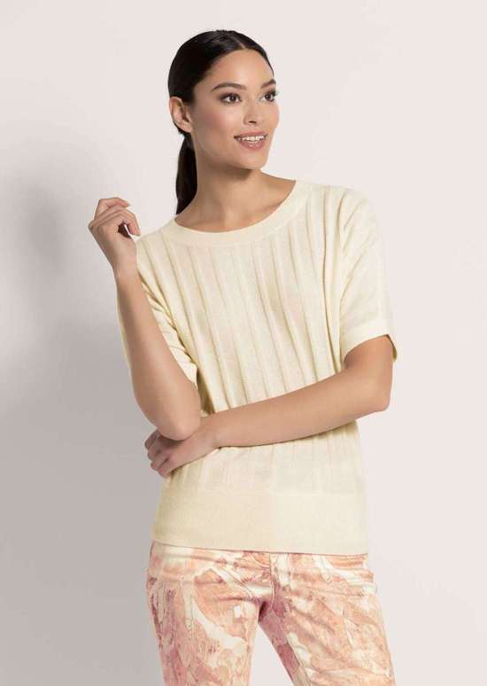 Полосатый свитер из хорошего кашемира.