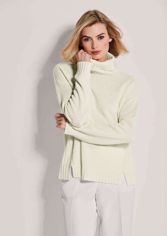 Кашемировый свитер с водолазкой