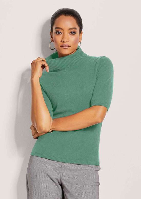 Кашемировый свитер с высоким воротником