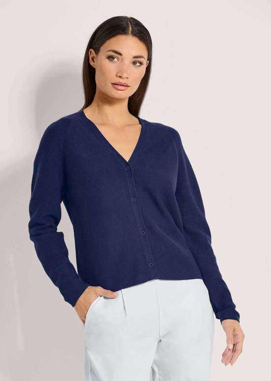 кардиган с V-образным вырезом