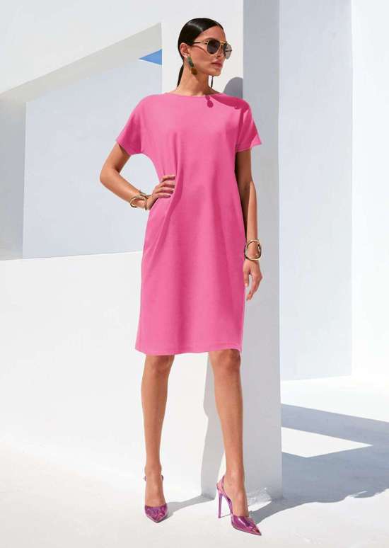 Трикотажное платье модного H-образного силуэта