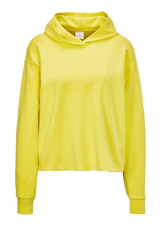 Толстовка с капюшоном повседневного свободного кроя.