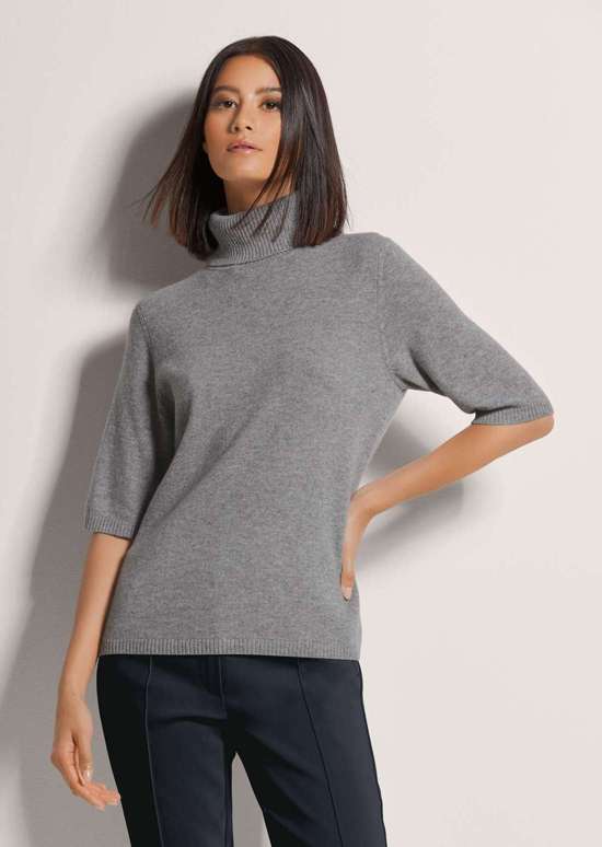 Кашемировый свитер с высоким воротником