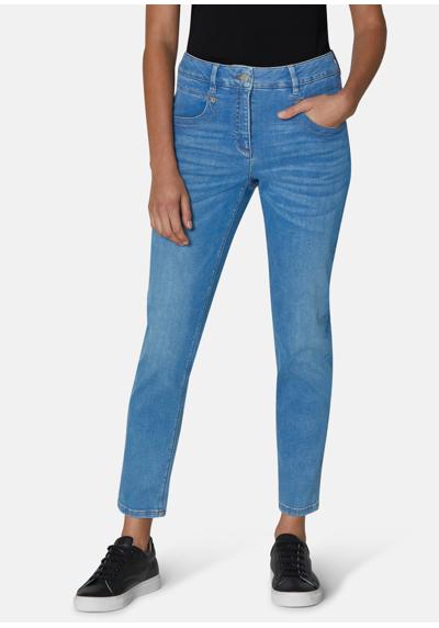 Укороченные джинсы узкого кроя из экологически чистого хлопка, постиранные.