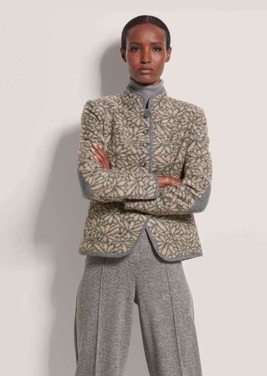 Короткий пиджак из шерсти