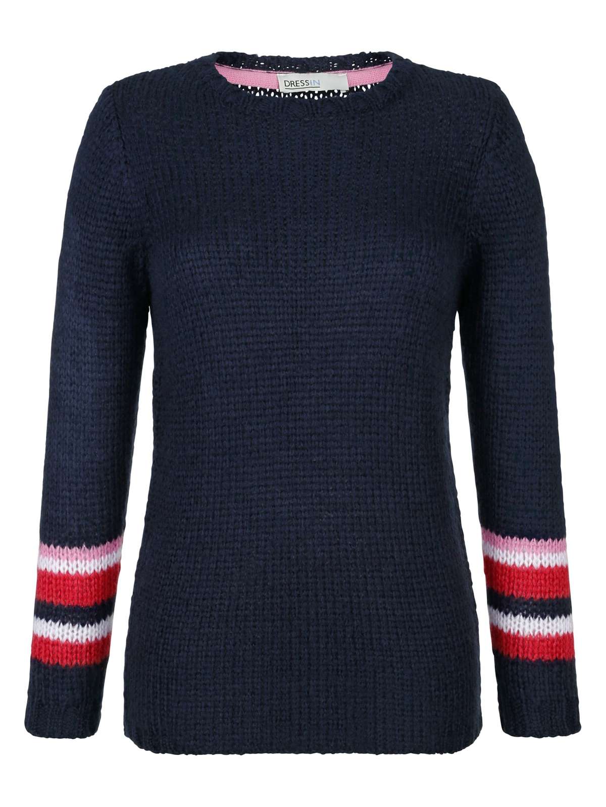 Вязаный пуловер-свитер свободной вязки.