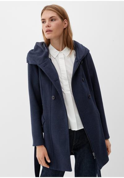 Функциональное пальто из смесовой шерсти с капюшоном.