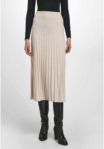 Трикотажная юбка со складками