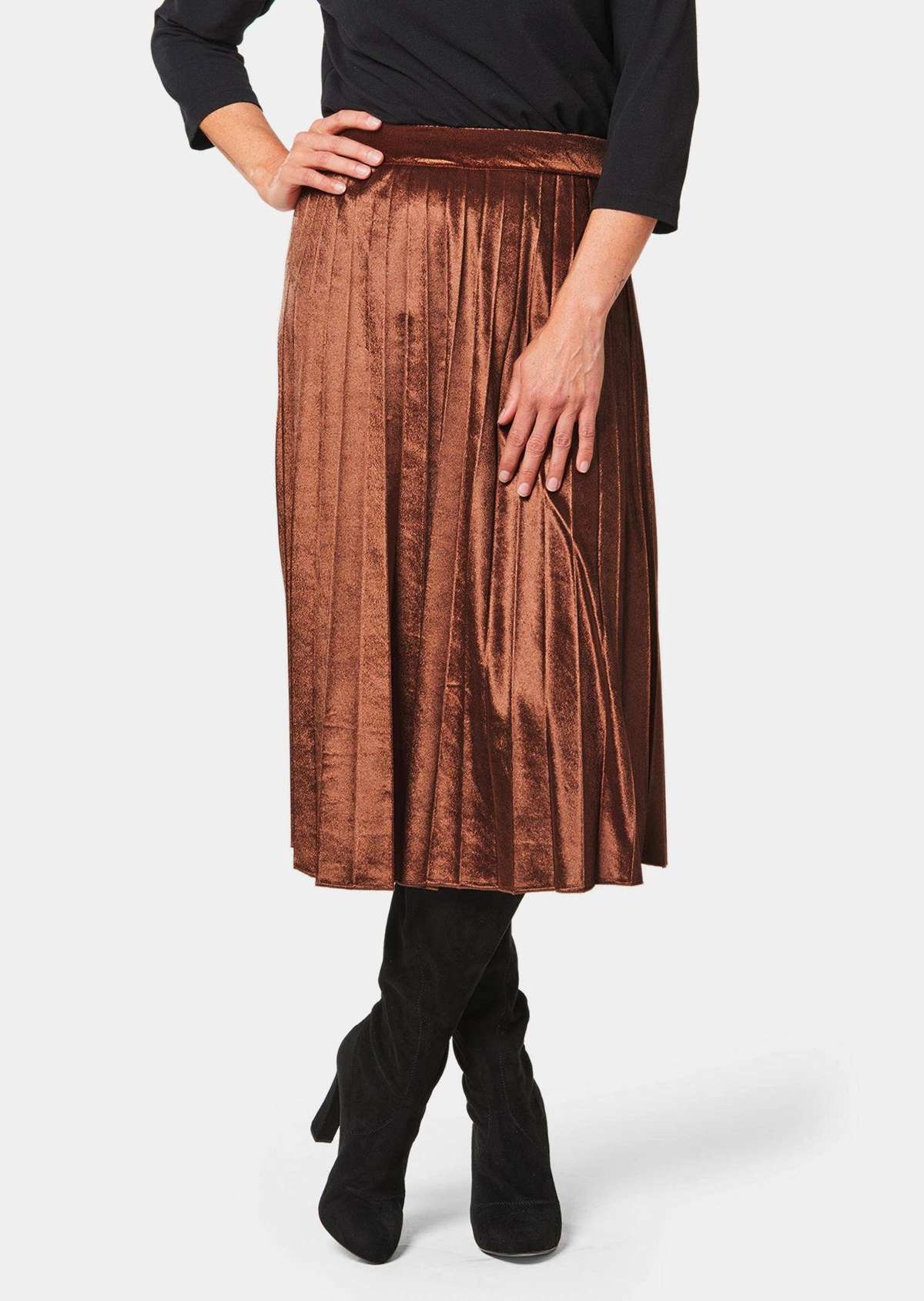 Плиссированная юбка-комбинация из мерцающего бархата.
