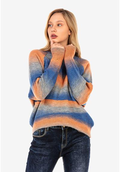 Вязаный свитер с ярким градиентом.