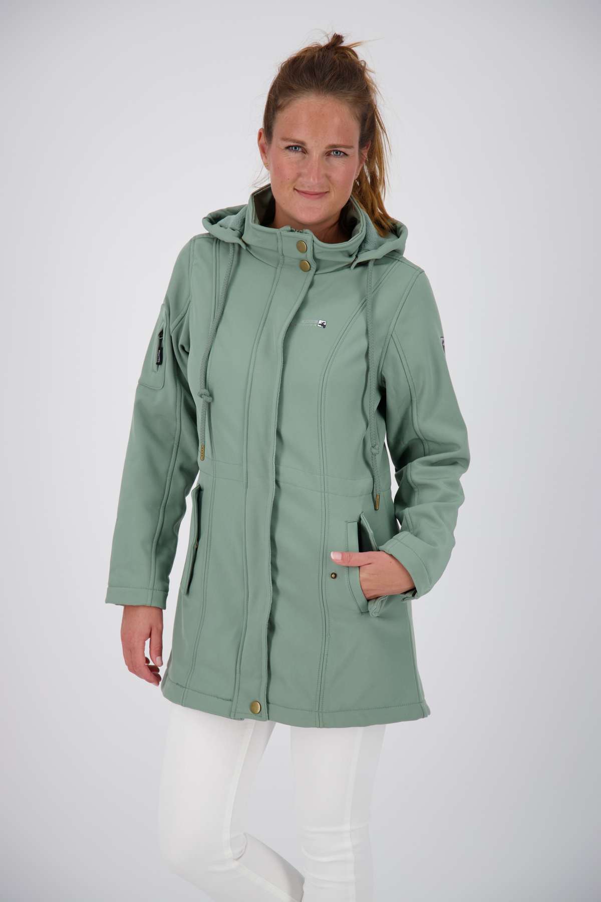 Пальто из софтшелла TWIN PEAK II SLATE NEW WOMEN также доступно в больших размерах.