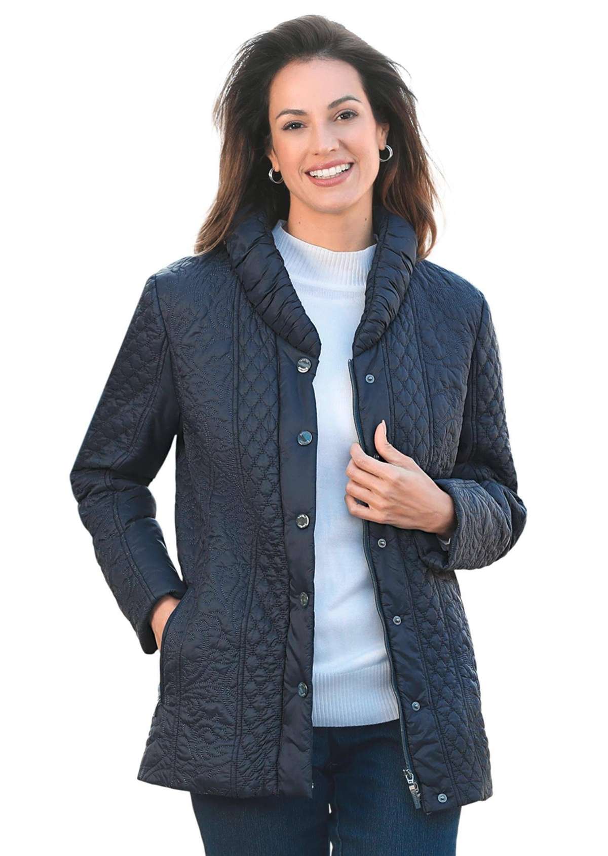 Короткая куртка-пальто с привлекательным сочетанием стеганого рисунка.
