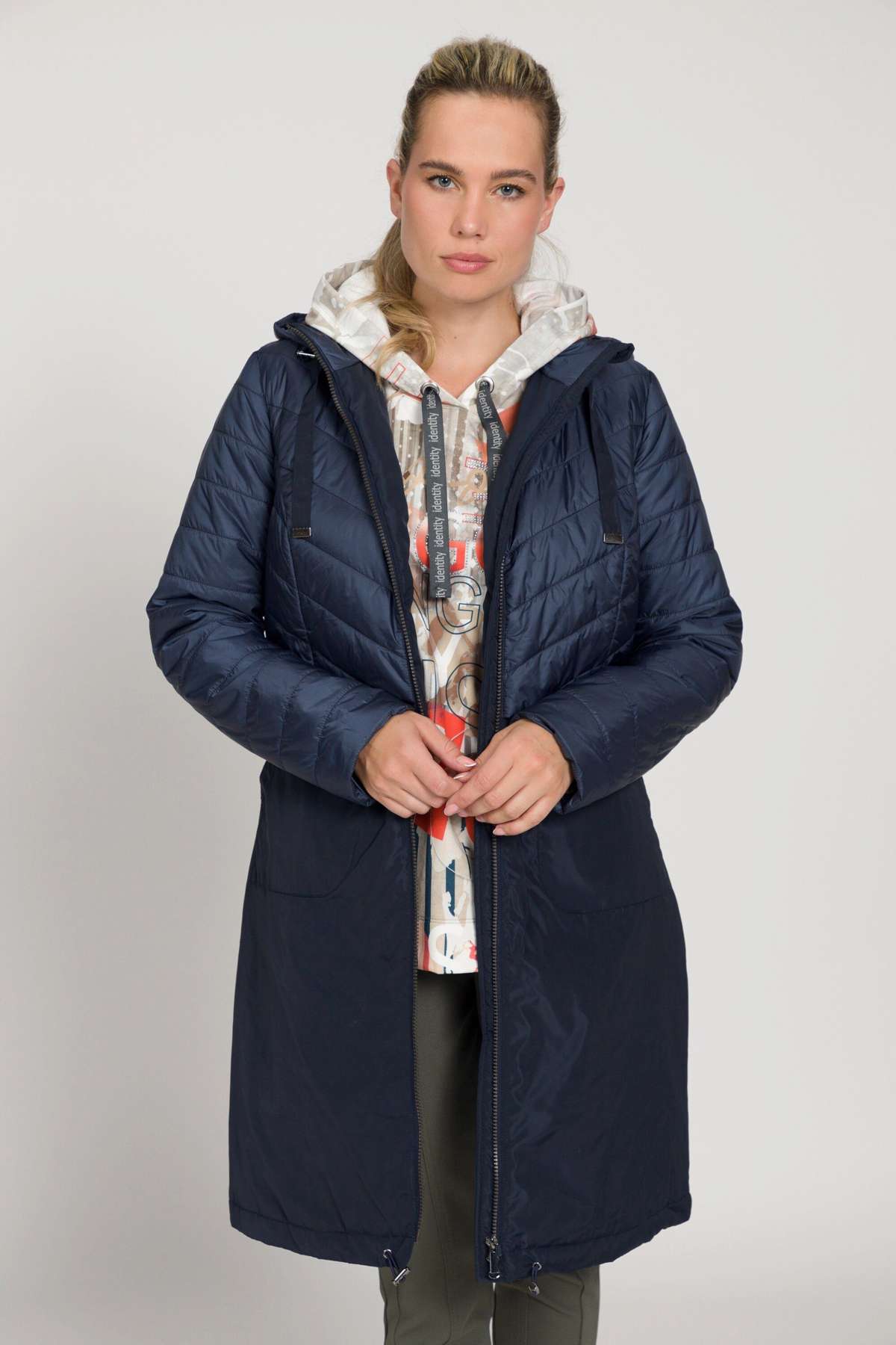 Стеганое пальто стеганое пальто Айдентика длинной формы многослойный капюшон