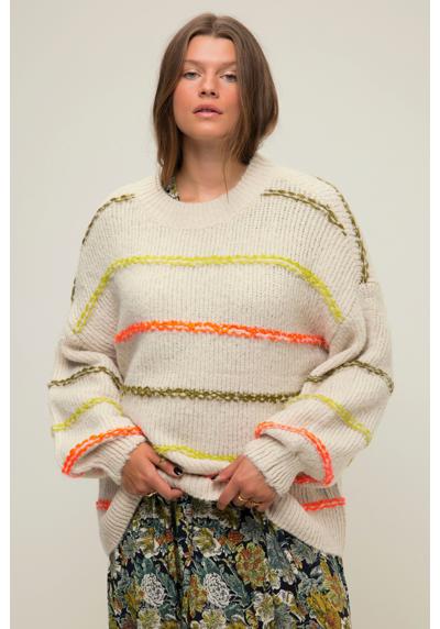 Вязаный свитер-пуловер оверсайз крупной вязки в цветную полоску вокруг шеи