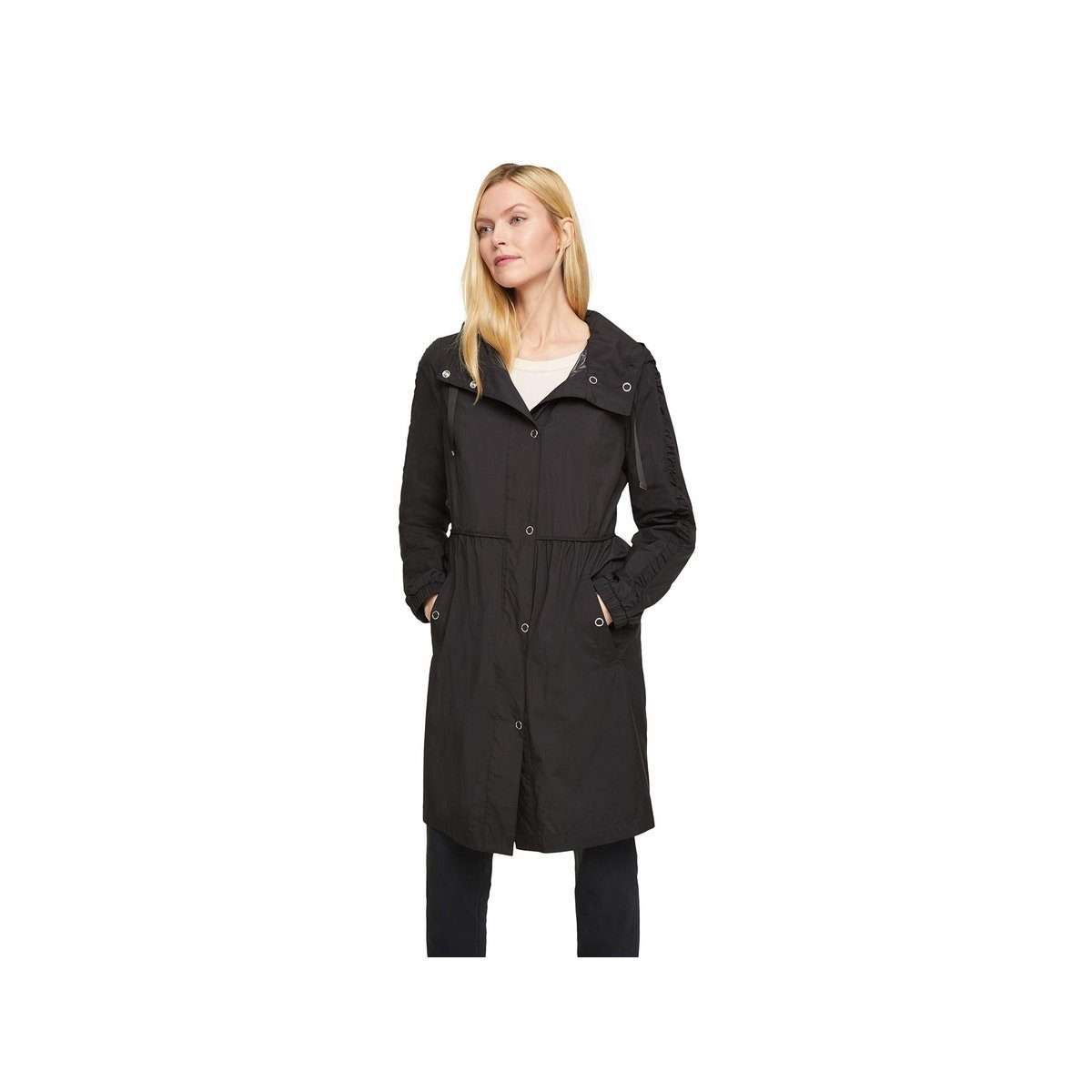 Длинное пальто черного цвета стандартного кроя (1 шт.)