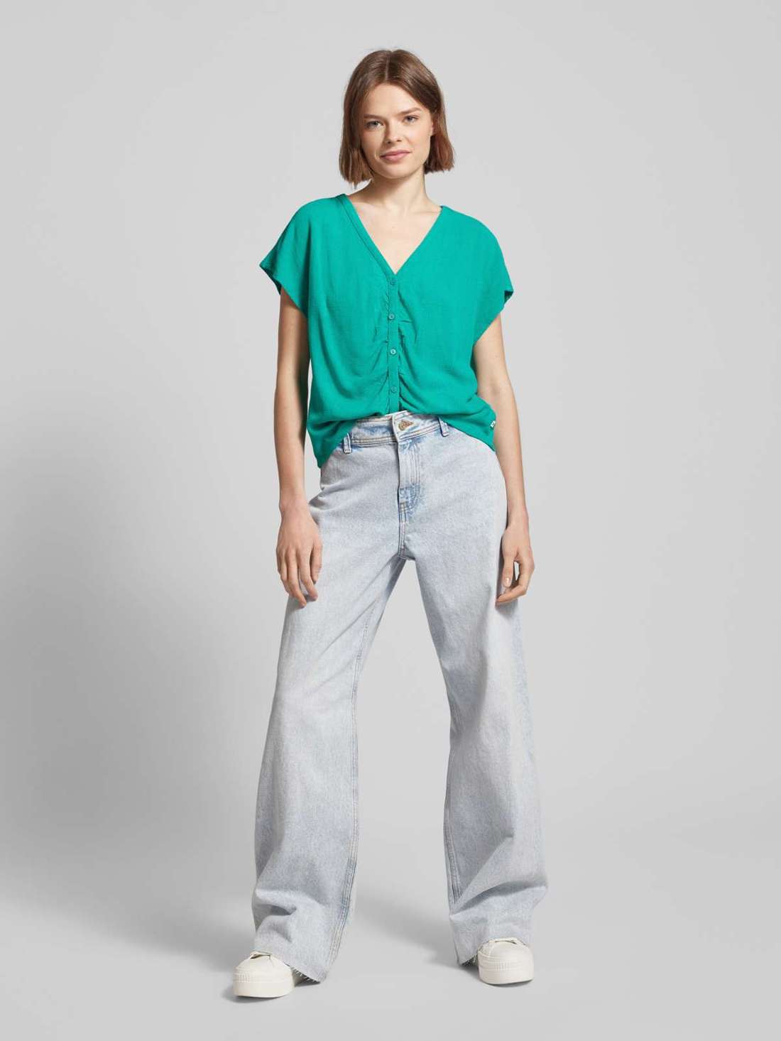 Блузка-рубашка с планкой на пуговицах