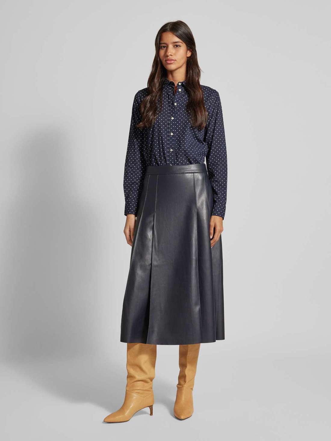 Блузка-рубашка с планкой на пуговицах