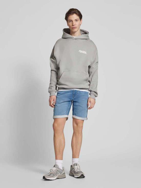 Джинсовые шорты стандартного кроя с пятью карманами, модель «CHRIS»