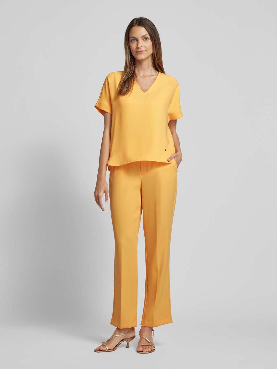 Брюки из ткани прямого кроя с запрессованными складками Vai Leia