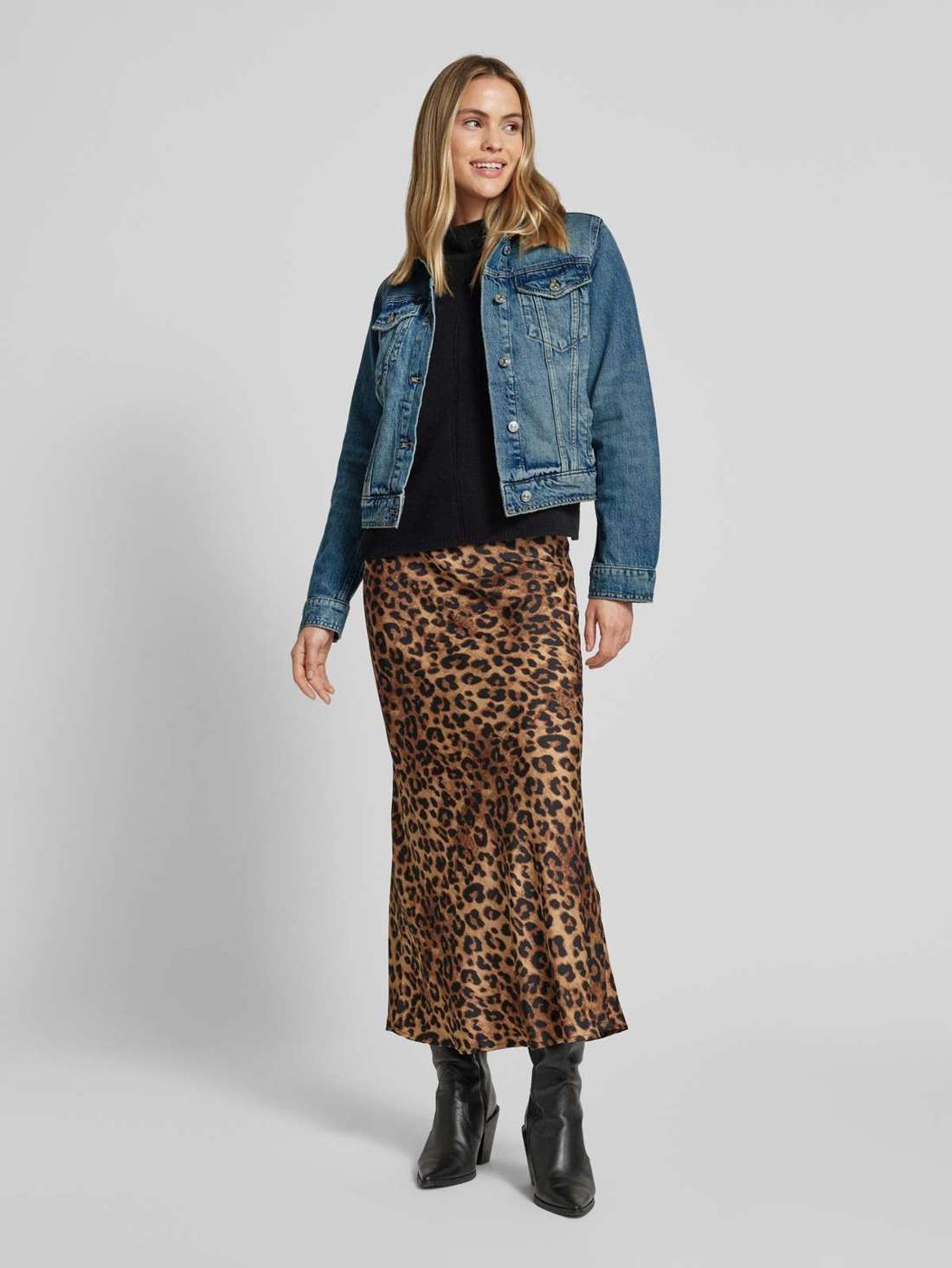 Джинсовая куртка с накладными нагрудными карманами ASTRID