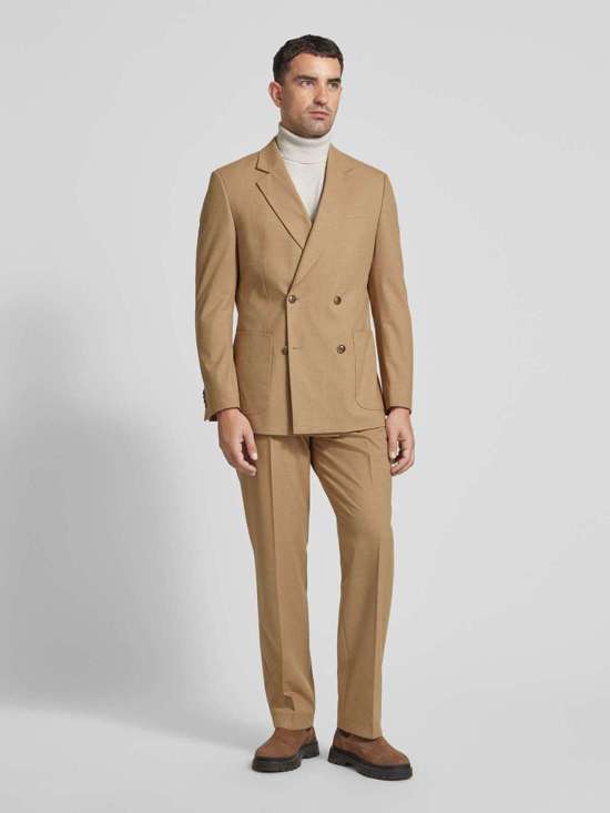 Костюмные брюки с заглаженными складками