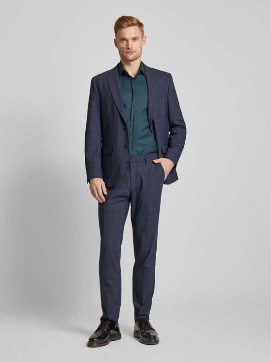 Деловая рубашка классического кроя с воротником «Кент»